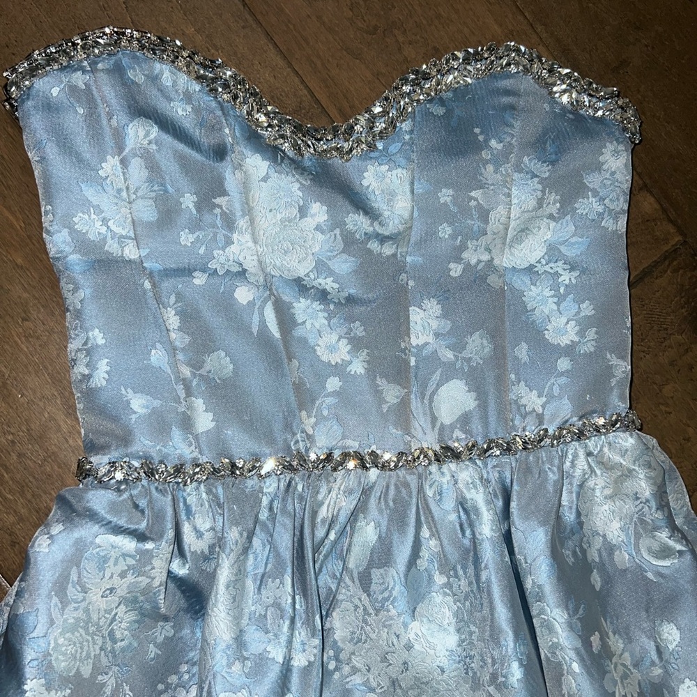 V. Chapman Strapless Blue Floral Dress - Picture 5 of 5